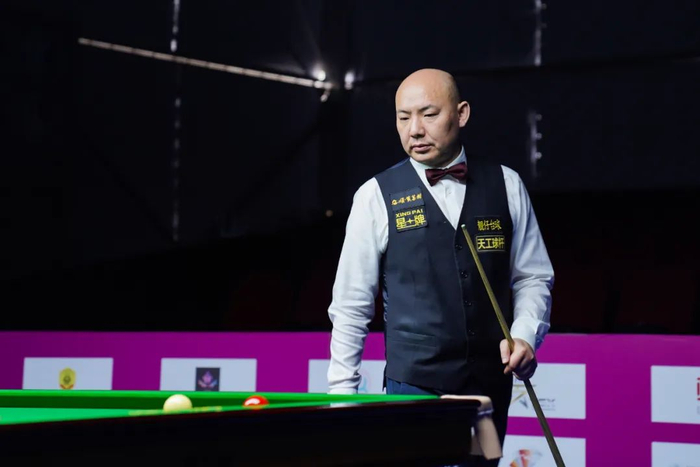 从雕像眼眶 从雕像眼眶